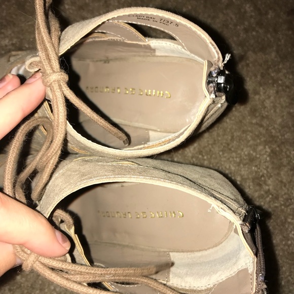 Taupe heels - Picture 5 of 8